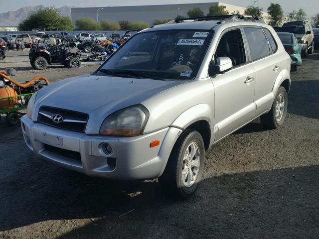 KM8JN12B39U976088 - 2009 HYUNDAI TUCSON SE SILVER photo 2