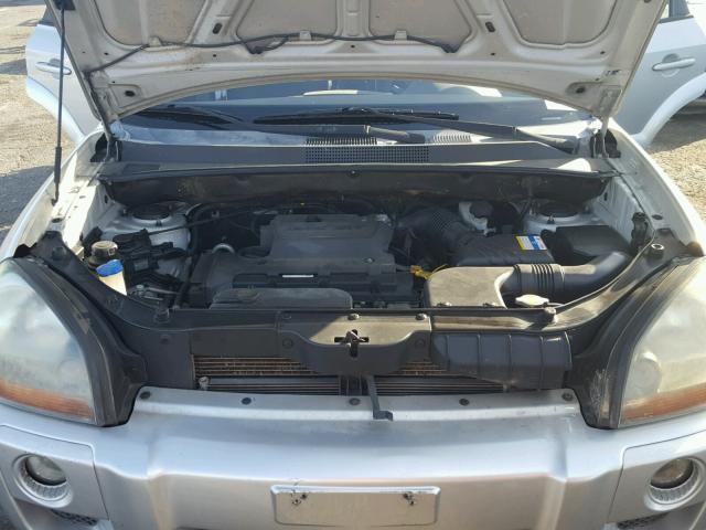 KM8JN12B39U976088 - 2009 HYUNDAI TUCSON SE SILVER photo 7