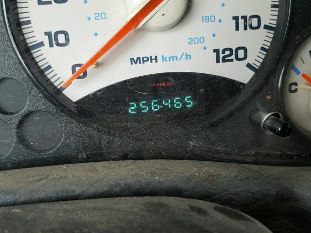 1J4GL38K03W523480 - 2003 JEEP LIBERTY RE GREEN photo 8