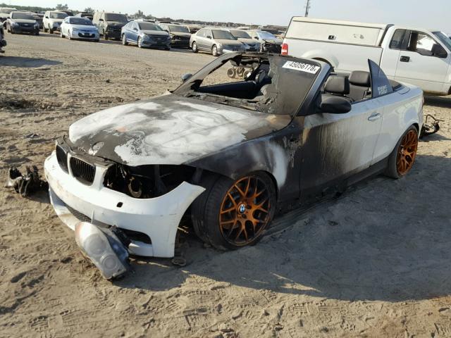 WBAUN93548VE94053 - 2008 BMW 135 I WHITE photo 2