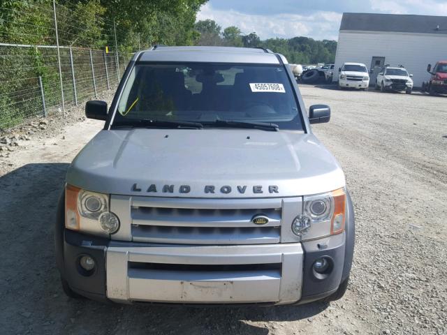 SALAA25445A305410 - 2005 LAND ROVER LR3 SILVER photo 9