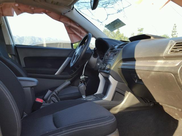 JF2SJAEC1EH519986 - 2014 SUBARU FORESTER 2 SILVER photo 5