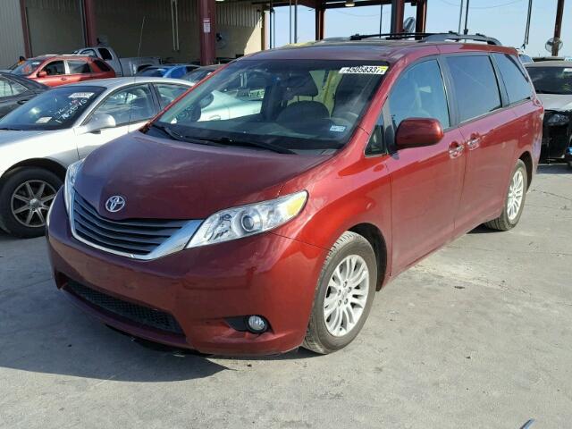 5TDYK3DCXDS378946 - 2013 TOYOTA SIENNA XLE BURGUNDY photo 2