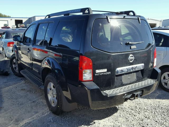 5N1AR18U45C748792 - 2005 NISSAN PATHFINDER BLACK photo 3