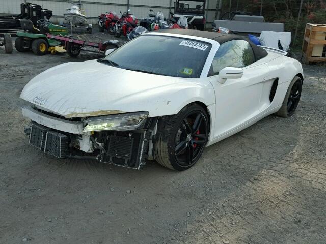 WUASUAFG2F7001516 - 2015 AUDI R8 WHITE photo 2