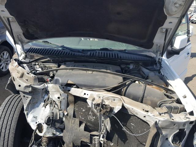 5LMFU27R34LJ19835 - 2004 LINCOLN NAVIGATOR Biały zdjęcie 7