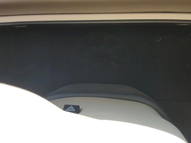 5LMFU27R34LJ19835 - 2004 LINCOLN NAVIGATOR Biały zdjęcie 8