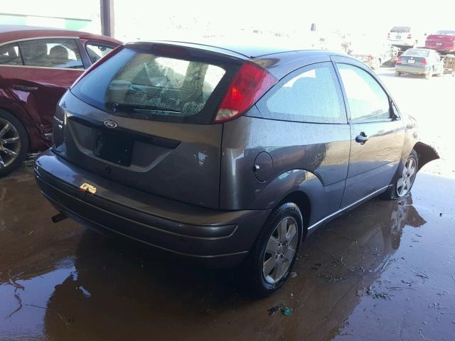 1FAHP31N37W278690 - 2007 FORD FOCUS ZX3 GRAY photo 4