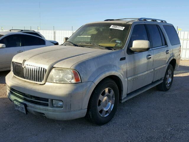 5LMFU27576LJ11429 - 2006 LINCOLN NAVIGATOR TAN photo 2