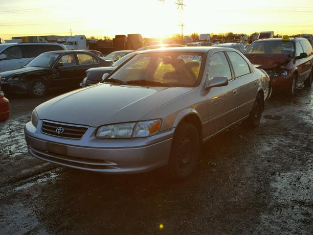 JT2BG22K7Y0398424 - 2000 TOYOTA CAMRY GOLD photo 2