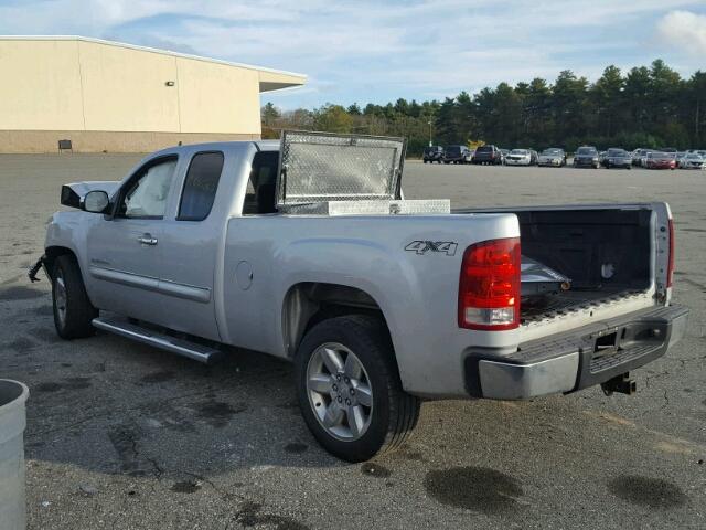 1GTR2VE74CZ182791 - 2012 GMC SIERRA K15 SILVER photo 3