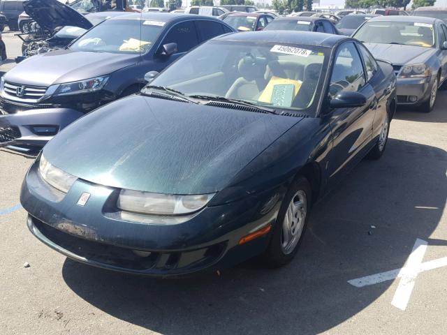 1G8ZG1278WZ146180 - 1998 SATURN SC2 GREEN photo 2