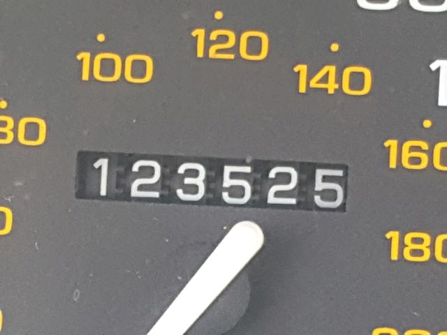 1G8ZG1278WZ146180 - 1998 SATURN SC2 GREEN photo 8