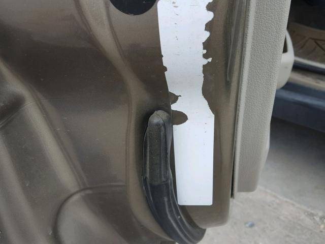 1J8HG58296C307829 - 2006 JEEP COMMANDER Qəhvəyi foto 10