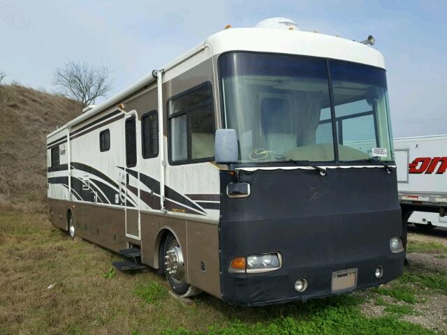 4UZAAHBV53CM35183 - 2003 FREIGHTLINER CHASSIS X TAN photo 1