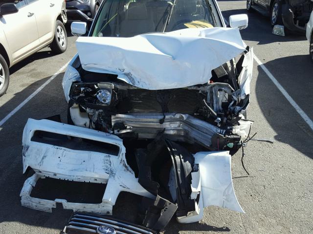 JF1SG696X8H700058 - 2008 SUBARU FORESTER 2 WHITE photo 9