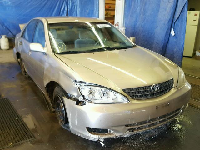 JTDBE32K330177141 - 2003 TOYOTA CAMRY LE GOLD photo 1