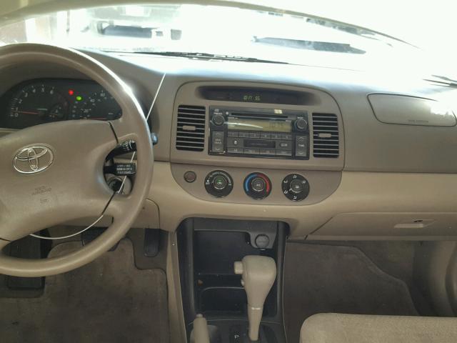 JTDBE32K330177141 - 2003 TOYOTA CAMRY LE 金色 照片 9