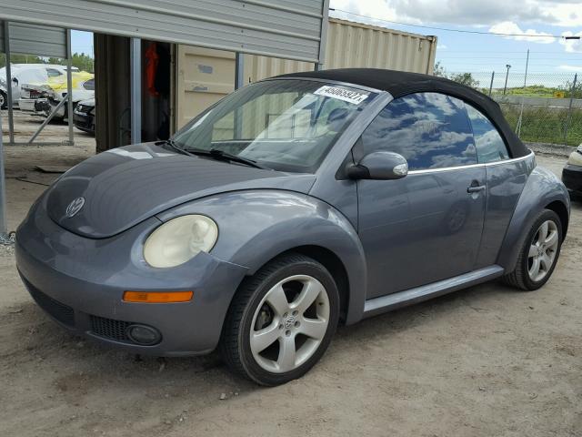3VWSF31Y86M312843 - 2006 VOLKSWAGEN NEW BEETLE 银色 照片 2
