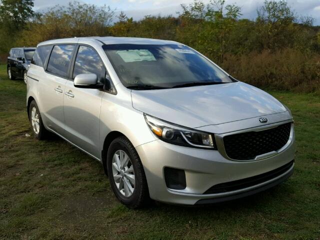 KNDMA5C12H6279556 - 2017 KIA SEDONA SILVER photo 1