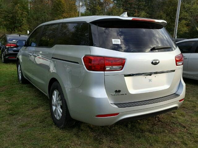 KNDMA5C12H6279556 - 2017 KIA SEDONA SILVER photo 3