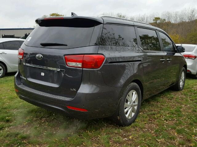 KNDMB5C17H6292588 - 2017 KIA SEDONA GRAY photo 4