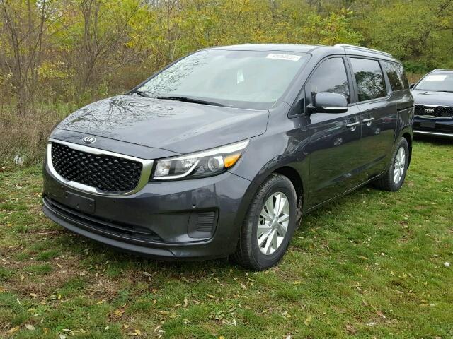 KNDMB5C19H6320441 - 2017 KIA SEDONA GRAY photo 2