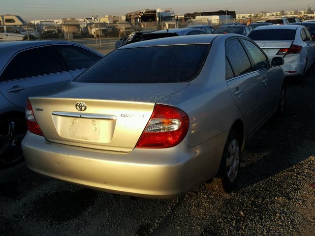 JTDBE32K320126429 - 2002 TOYOTA CAMRY LE SILVER photo 4