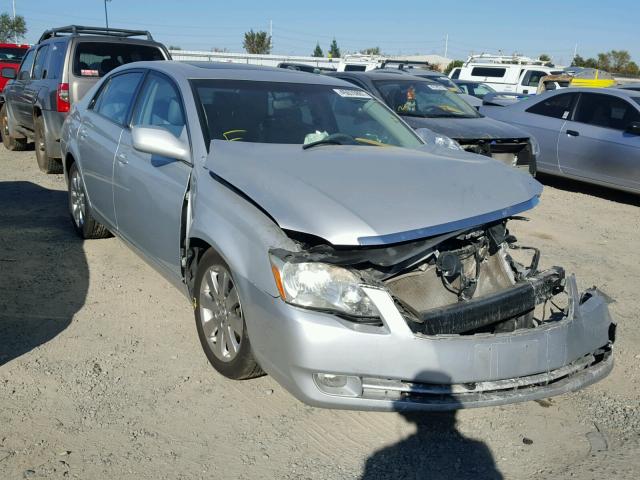 4T1BK36B85U028962 - 2005 TOYOTA AVALON SILVER photo 1