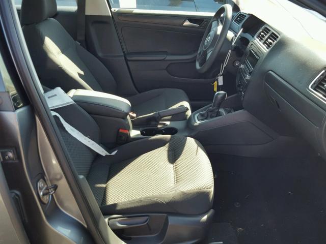 3VW2K7AJ7EM287261 - 2014 VOLKSWAGEN JETTA BASE 石墨色 照片 5