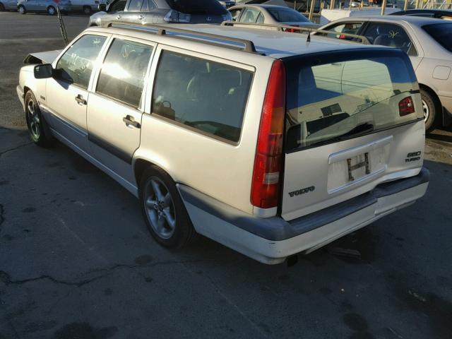 YV1LW5721T2253086 - 1996 VOLVO 850 WHITE photo 3