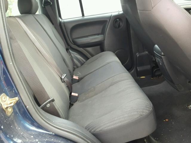 1J4GL48K74W283867 - 2004 JEEP LIBERTY SP BLUE photo 6