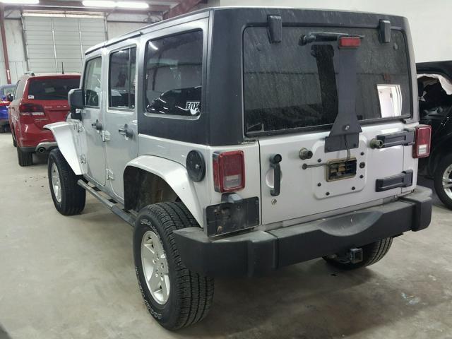 1J4BA5H17BL520708 - 2011 JEEP WRANGLER U SILVER photo 3