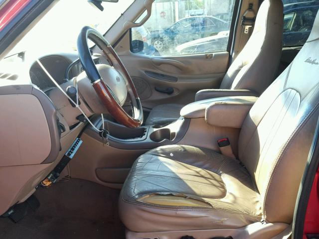 1FMRU17L4XLA40216 - 1999 FORD EXPEDITION RED photo 5