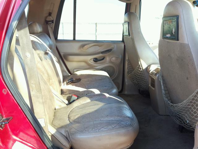 1FMRU17L4XLA40216 - 1999 FORD EXPEDITION RED photo 6