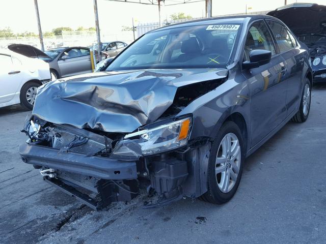 3VW2K7AJ5FM240960 - 2015 VOLKSWAGEN JETTA BASE CHARCOAL photo 2