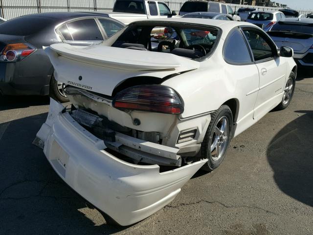 1G2WP12KX2F125568 - 2002 PONTIAC GRAND PRIX WHITE photo 4