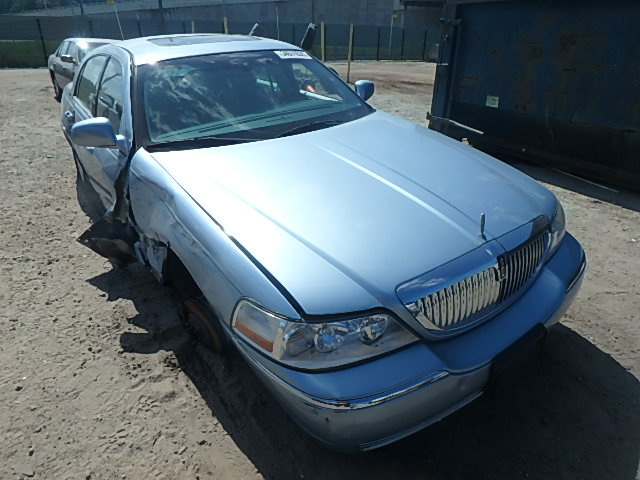 1LNHM81W75Y654393 - 2005 LINCOLN TOWN CAR S BLUE photo 1