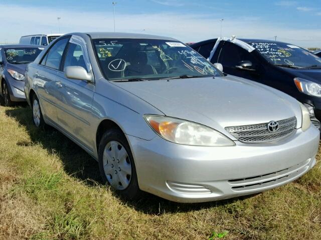 4T1BE32KX2U549612 - 2002 TOYOTA CAMRY LE SILVER photo 1