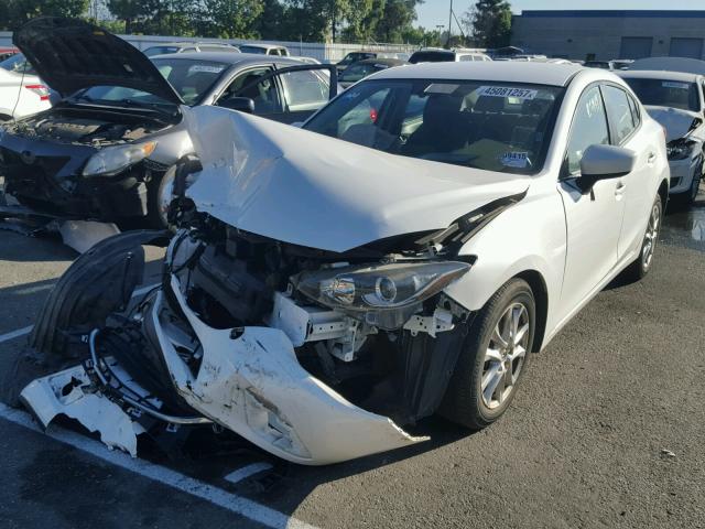 JM1BM1U74G1285316 - 2016 MAZDA 3 WHITE photo 2