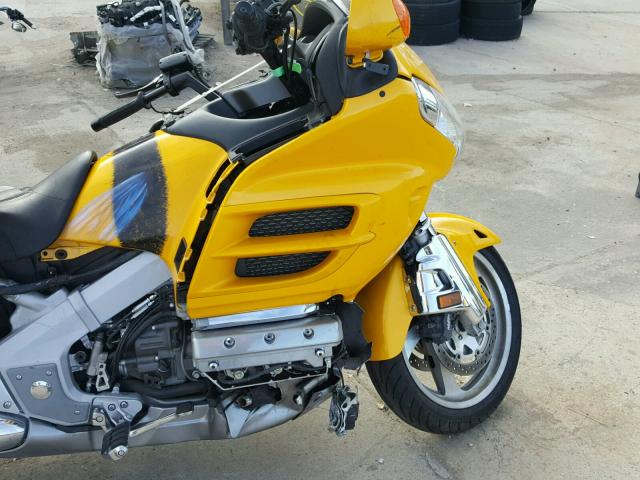 1HFSC47GXAA901193 - 2010 HONDA GL1800 YELLOW photo 5