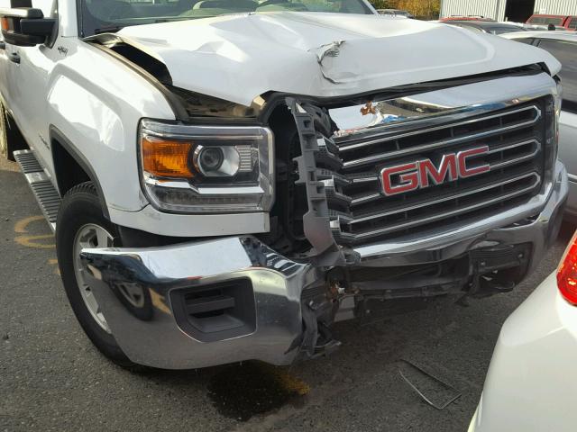 1GT22RE86GZ338501 - 2016 GMC SIERRA K25 WHITE photo 9