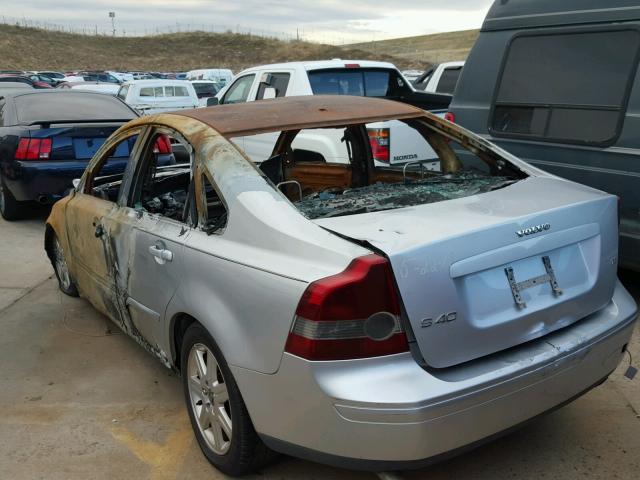 YV1MS682X42009068 - 2004 VOLVO S40 T5 SILVER photo 3