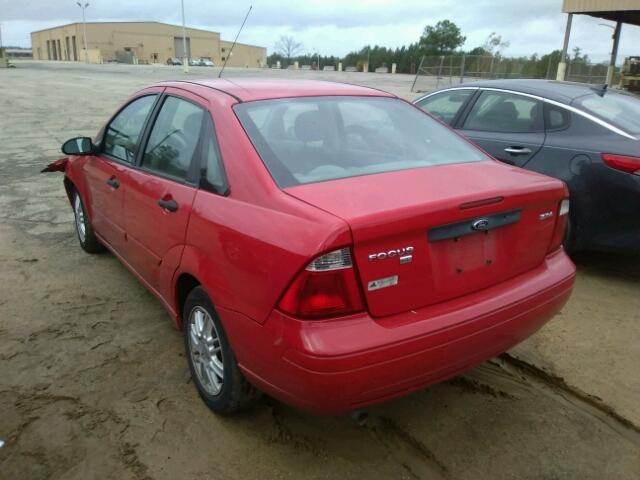 1FAFP34N25W274789 - 2005 FORD FOCUS RED photo 3