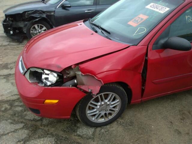 1FAFP34N25W274789 - 2005 FORD FOCUS RED photo 9