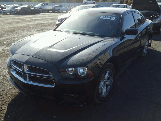 2C3CDXBG0DH654152 - 2013 DODGE CHARGER SE BLACK photo 2