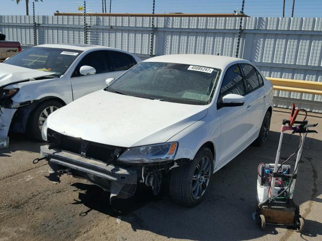 3VWB17AJ8EM273212 - 2014 VOLKSWAGEN JETTA SE WHITE photo 2