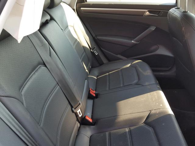 1VWDT7A36HC047289 - 2017 VOLKSWAGEN PASSAT R-L GRAY photo 6