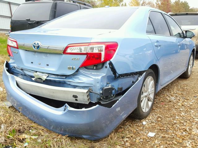 4T1BD1FK1EU109333 - 2014 TOYOTA CAMRY HYBR BLUE photo 4