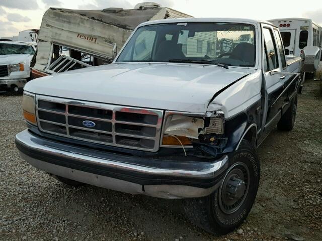 1FTHX25G7NKC00949 - 1992 FORD F250 WHITE photo 2